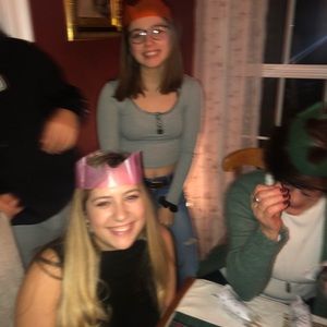 Meet your Posher, Chloe